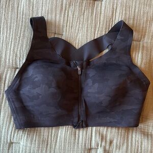 Black Camo Lululemon Enlite Front Zip Sports Bra Size 36D